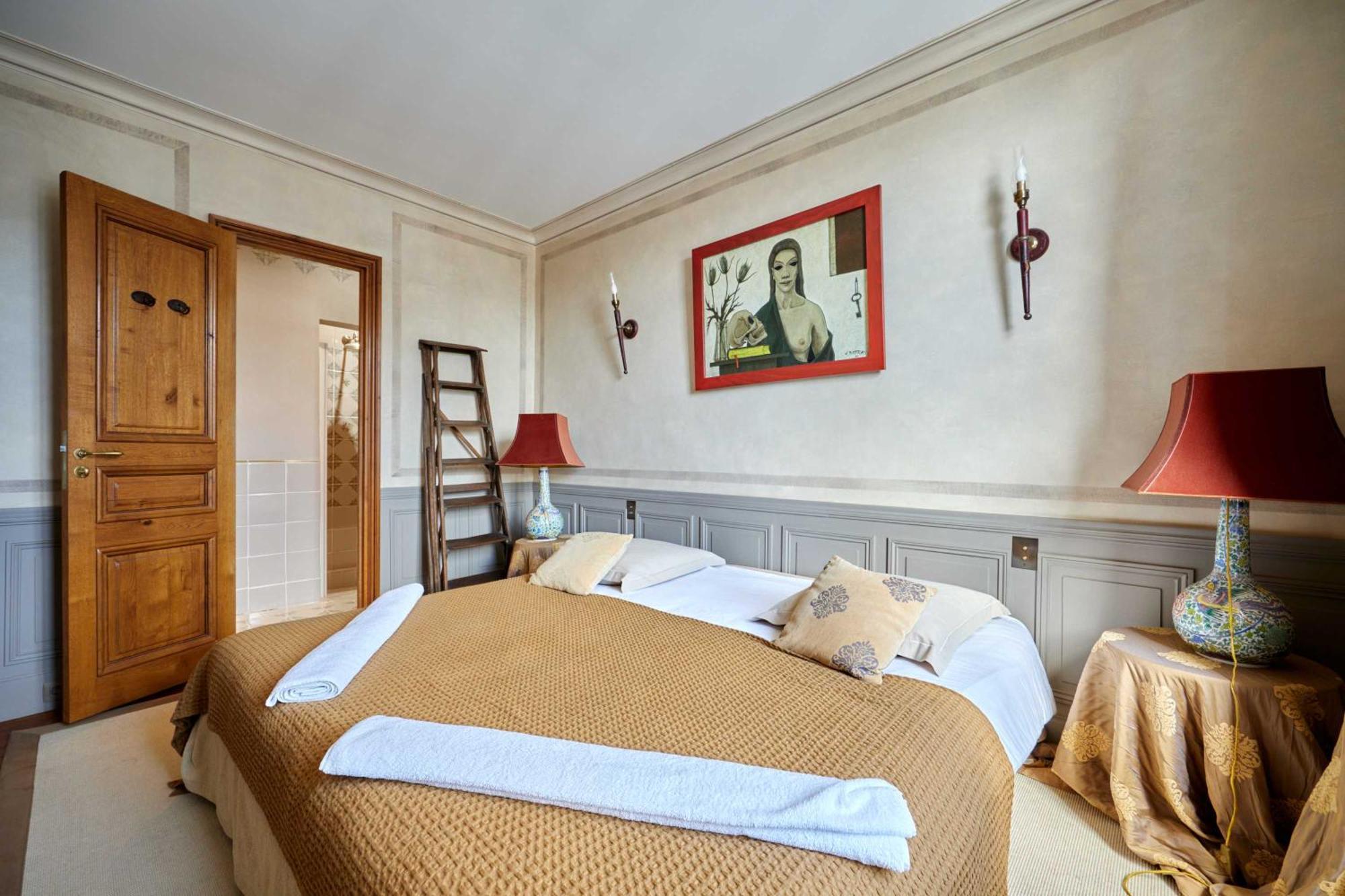 Apartment Luxurious 4 Bedroom Duplex, 200m From Place Morny